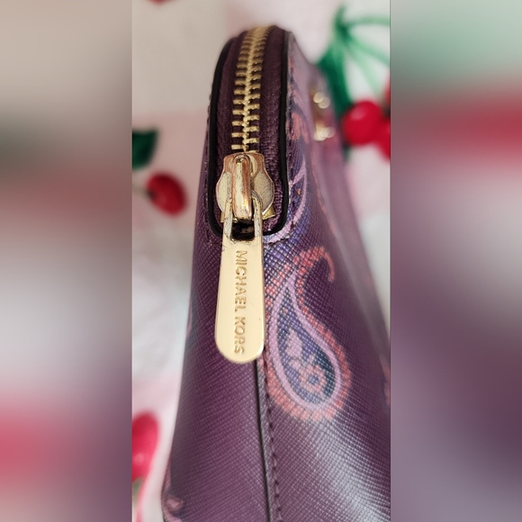 Michael Kors Purple Paisley Makeup Bag - Picture 4 of 12